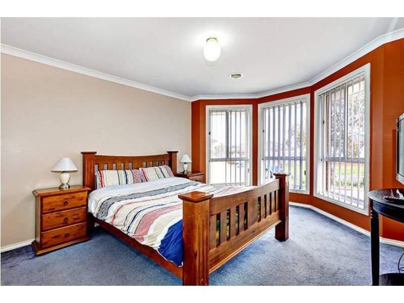 8 Thomasz Place, Kurunjang VIC 3337