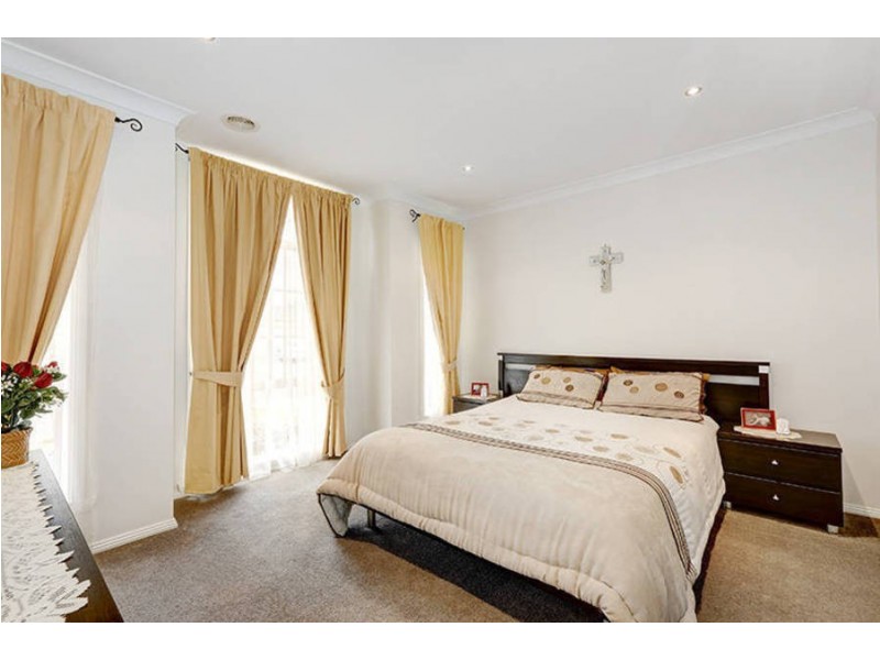 34 Skipton Street, Kurunjang VIC 3337