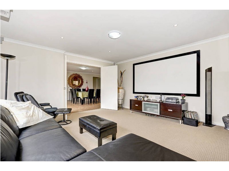 71 Bangalay Drive, Brookfield VIC 3338