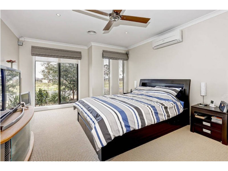 71 Bangalay Drive, Brookfield VIC 3338