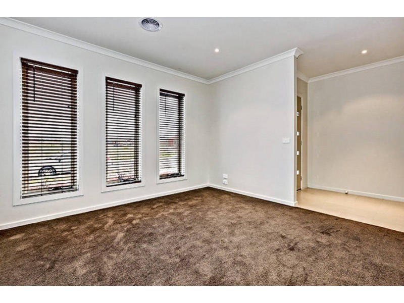 24 Ravida Avenue, Melton West VIC 3337