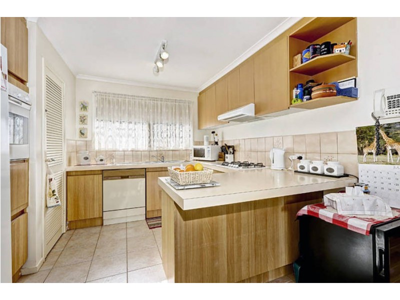 21 McKinnon Court, Melton West VIC 3337