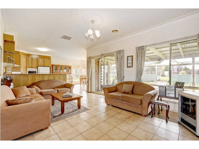 7 Maplewood Close, Brookfield VIC 3338