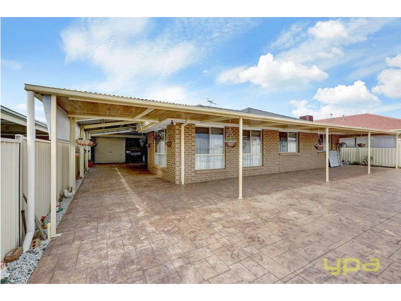 15 Sugarberry Rise, Melton West VIC 3337