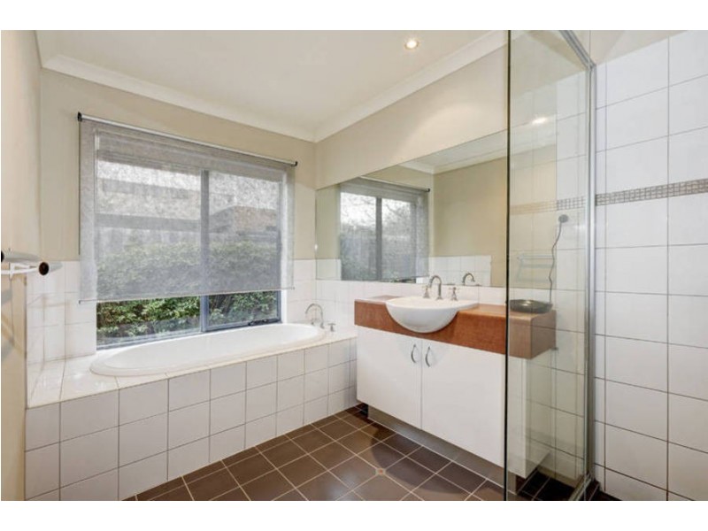 68 Westlake Drive, Melton West VIC 3337