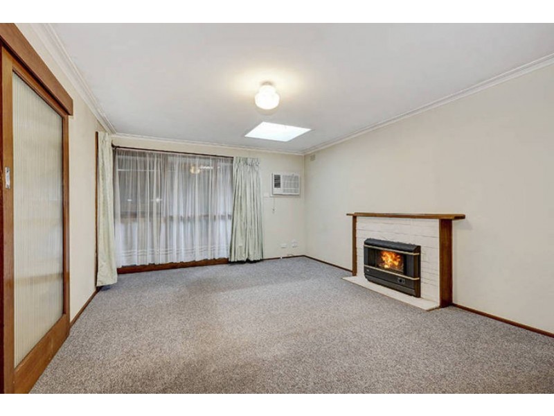 12 Lawson Road, Melton South VIC 3338