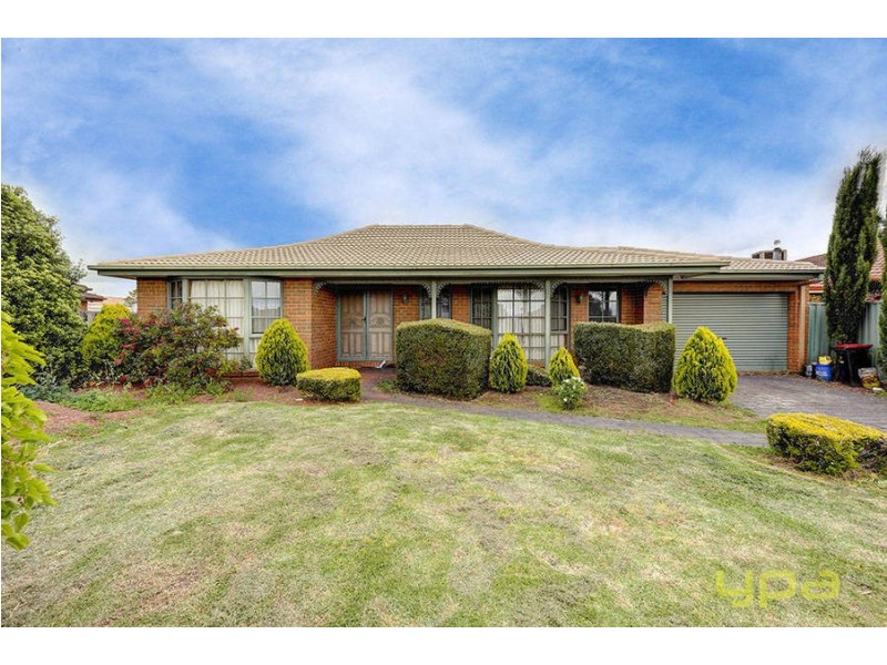 4 Gregory Place, Melton West VIC 3337