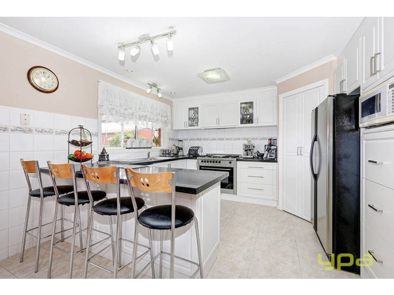 4 McBurnie Drive, Kurunjang VIC 3337