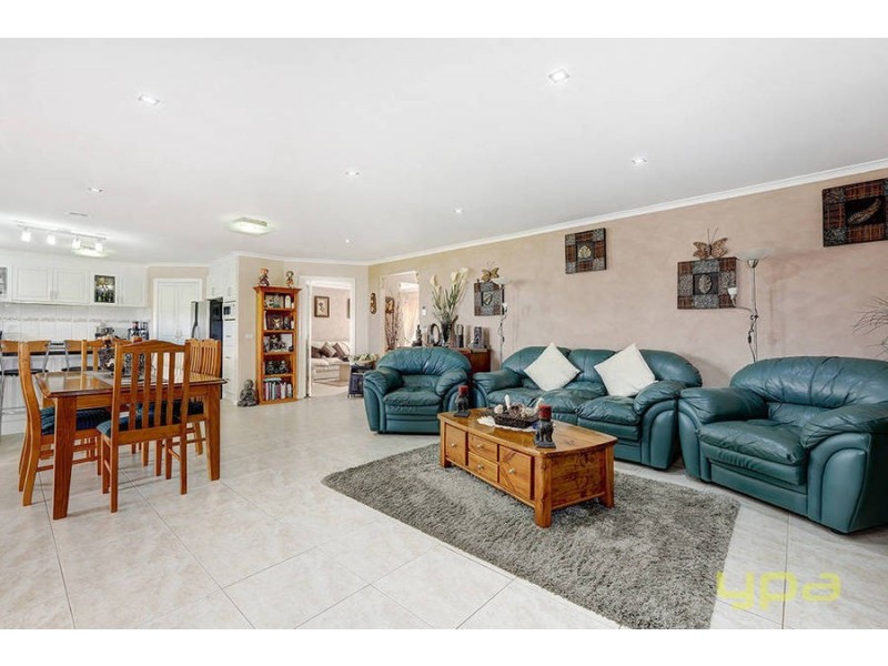 4 McBurnie Drive, Kurunjang VIC 3337