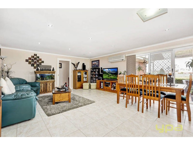 4 McBurnie Drive, Kurunjang VIC 3337
