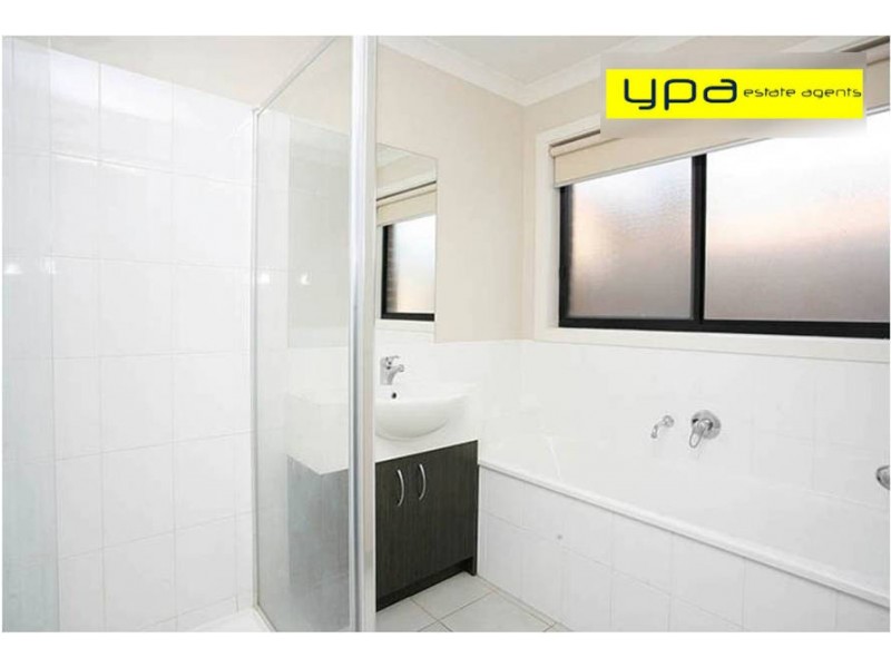 34/20-22 Roslyn Park Terrace, Melton West VIC 3337