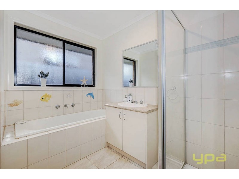 20 Peter Pan Crescent, Kurunjang VIC 3337