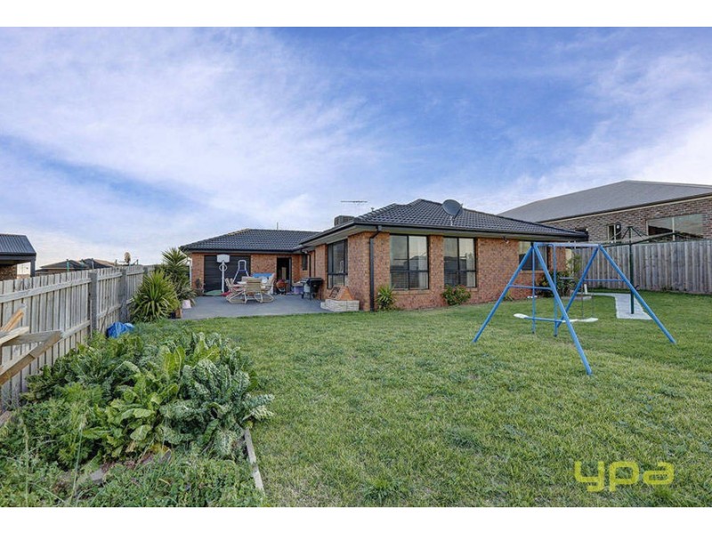20 Peter Pan Crescent, Kurunjang VIC 3337