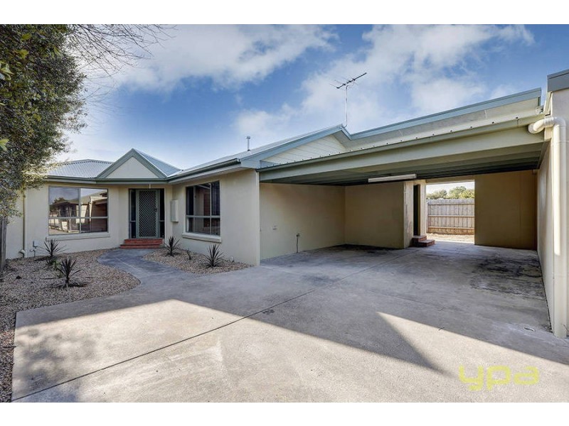 2/49 Smoult Drive, Kurunjang VIC 3337