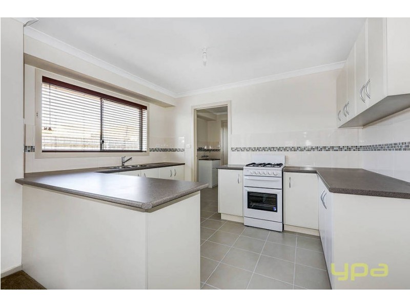 2/49 Smoult Drive, Kurunjang VIC 3337