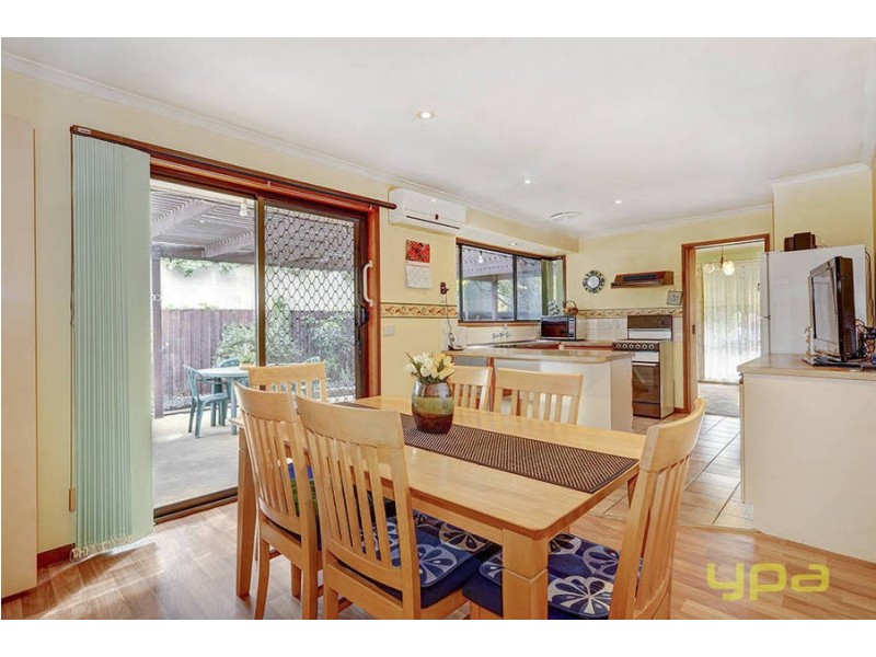 11 Smoult Drive, Kurunjang VIC 3337