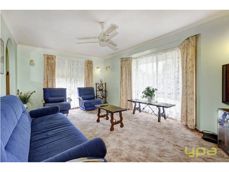 11 Smoult Drive, Kurunjang VIC 3337