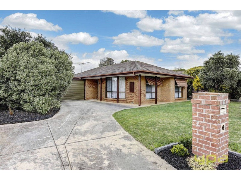 11 Smoult Drive, Kurunjang VIC 3337