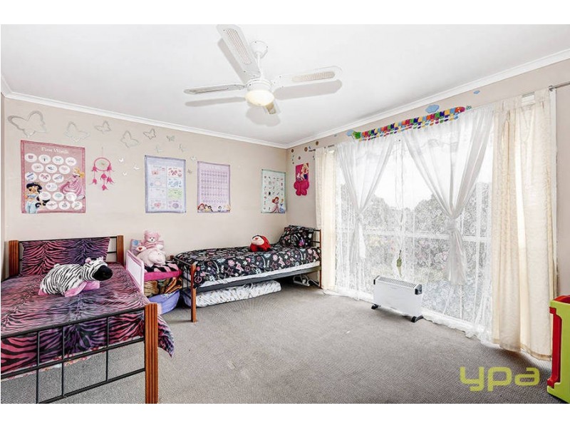 13 Roscrea Road, Melton VIC 3337