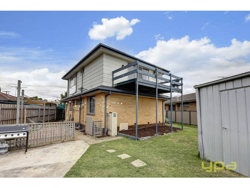 13 Roscrea Road, Melton VIC 3337