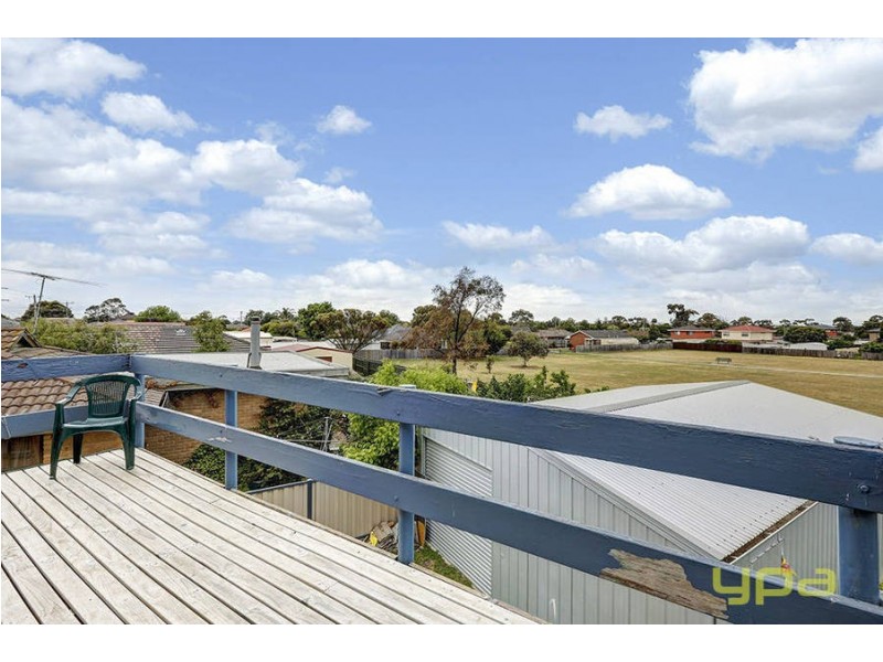 13 Roscrea Road, Melton VIC 3337