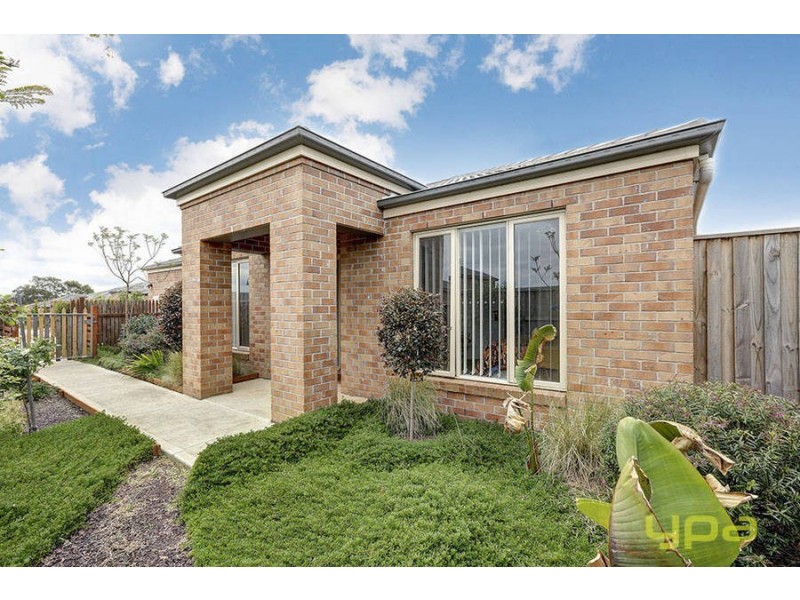 9 Robinia Court, Melton West VIC 3337