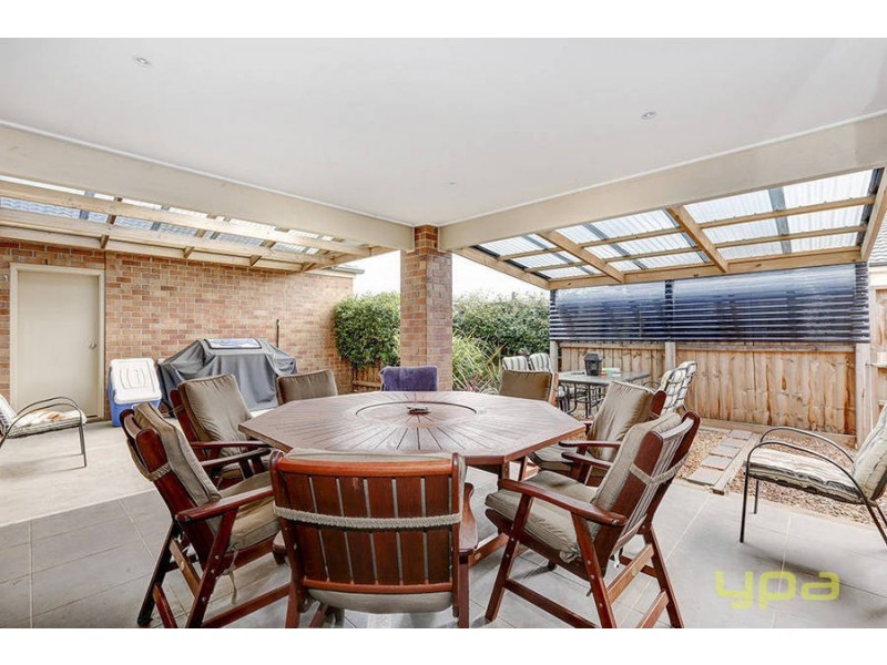 9 Robinia Court, Melton West VIC 3337