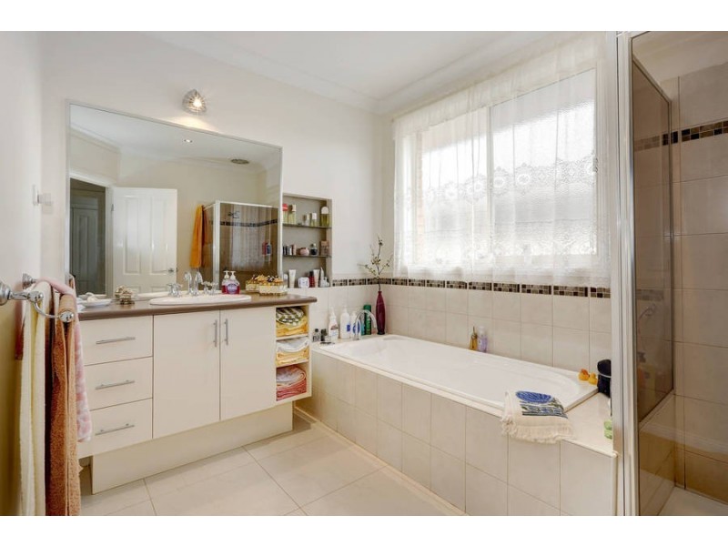 34 Skipton Street, Kurunjang VIC 3337