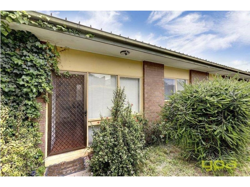 3/4 – 10 Plover Street, Melton VIC 3337