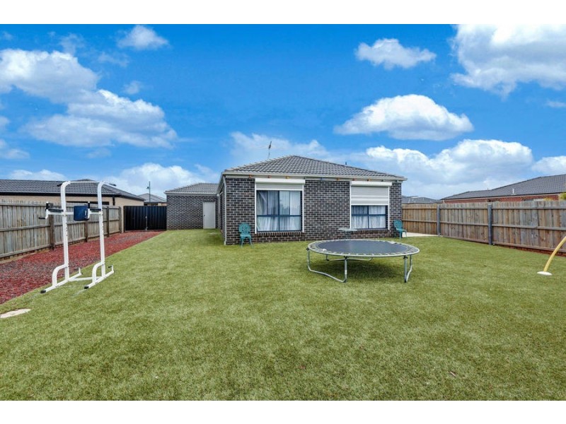 26 Lightfingers Street, Kurunjang VIC 3337