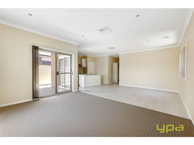 3/14 Pangbourne Avenue, Melton West VIC 3337