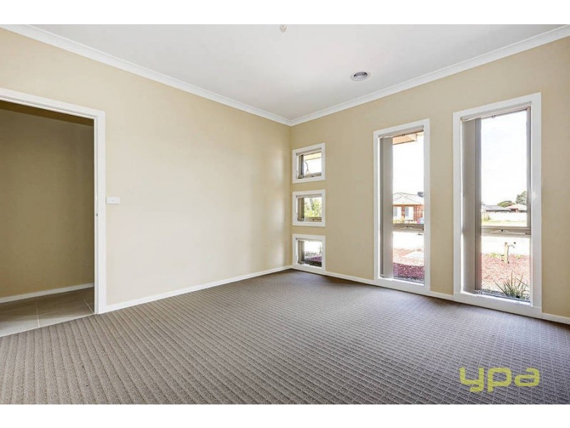 3/14 Pangbourne Avenue, Melton West VIC 3337
