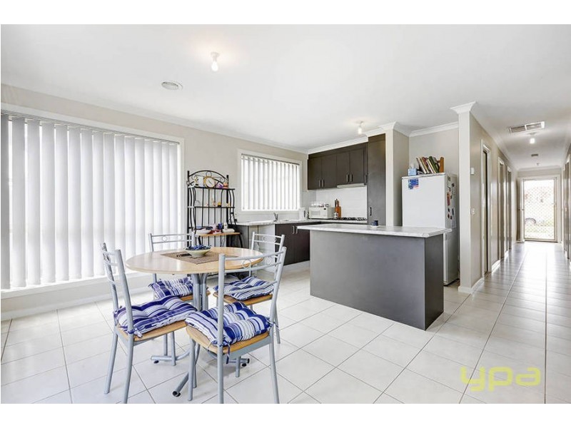 1 Petrea Place, Melton West VIC 3337