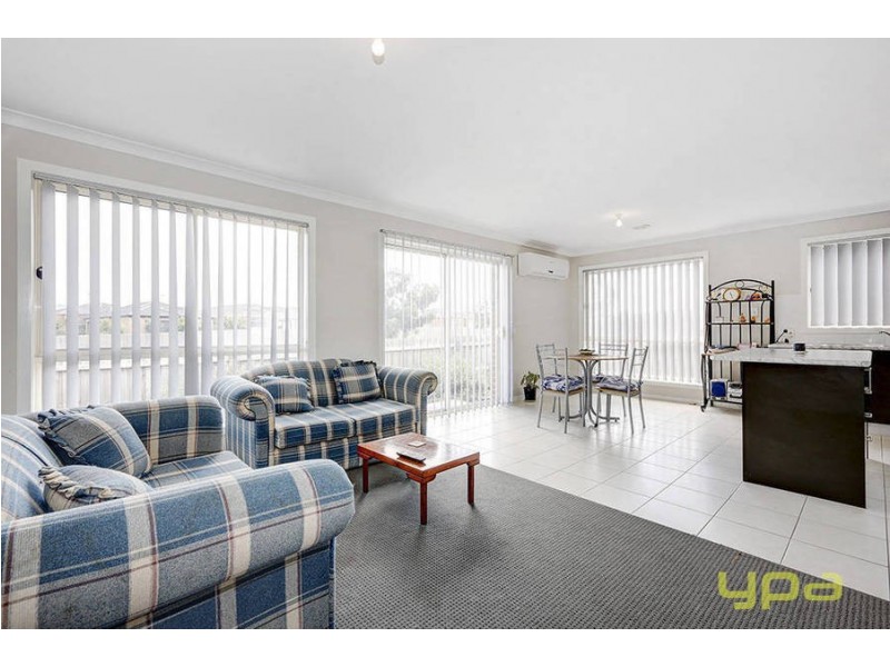 1 Petrea Place, Melton West VIC 3337