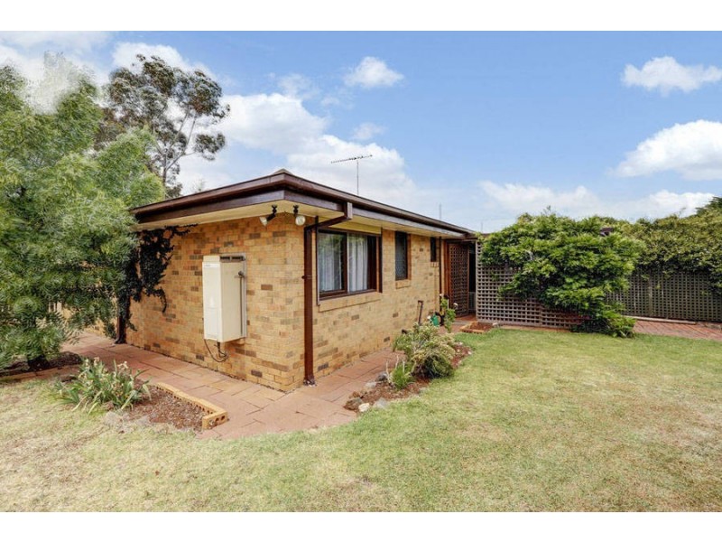 2 Grenville Place, Melton West VIC 3337