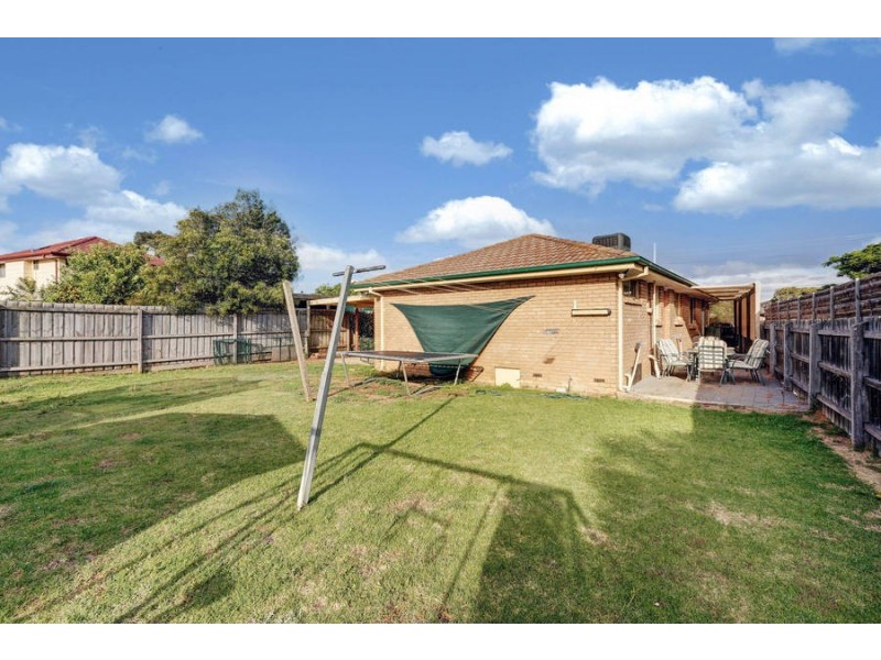 12 Eaton Street, Melton South VIC 3338
