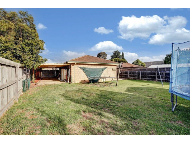 12 Eaton Street, Melton South VIC 3338