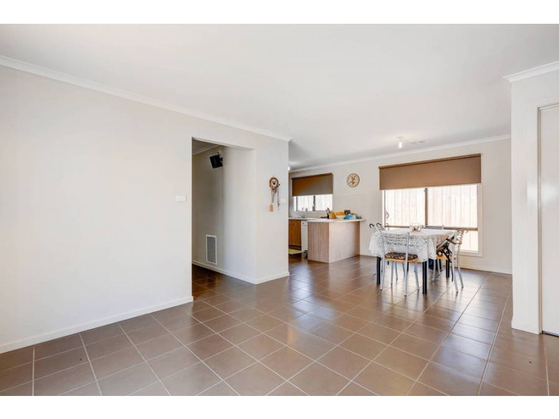 22 Turf Club Boulevard, Melton South VIC 3338