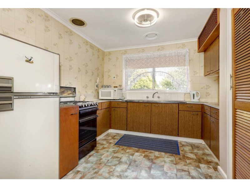 4 Judy Court, Melton VIC 3337