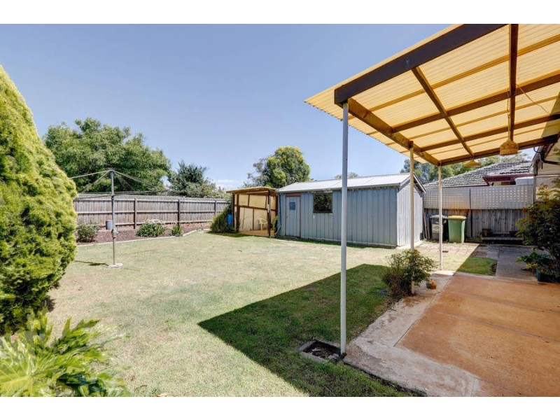 4 Judy Court, Melton VIC 3337