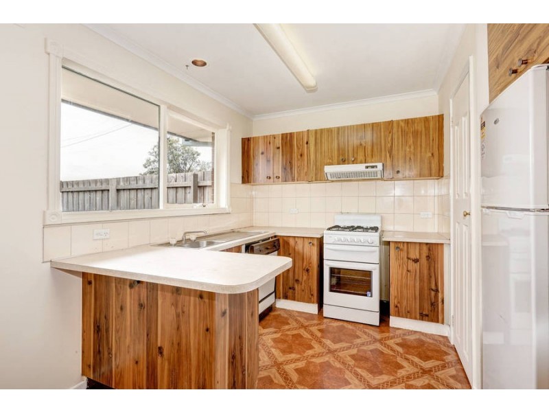 38 Riddle Drive, Melton VIC 3337