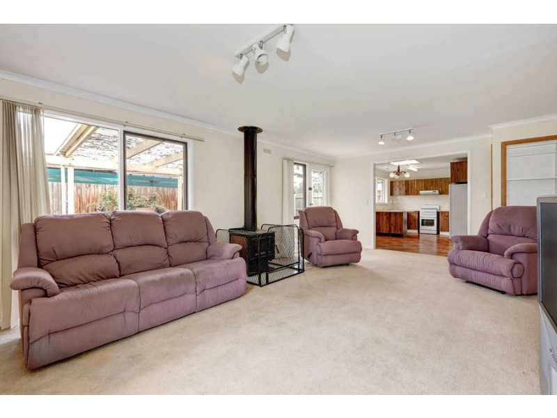 38 Riddle Drive, Melton VIC 3337