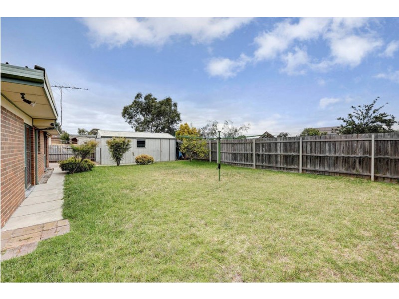 38 Riddle Drive, Melton VIC 3337