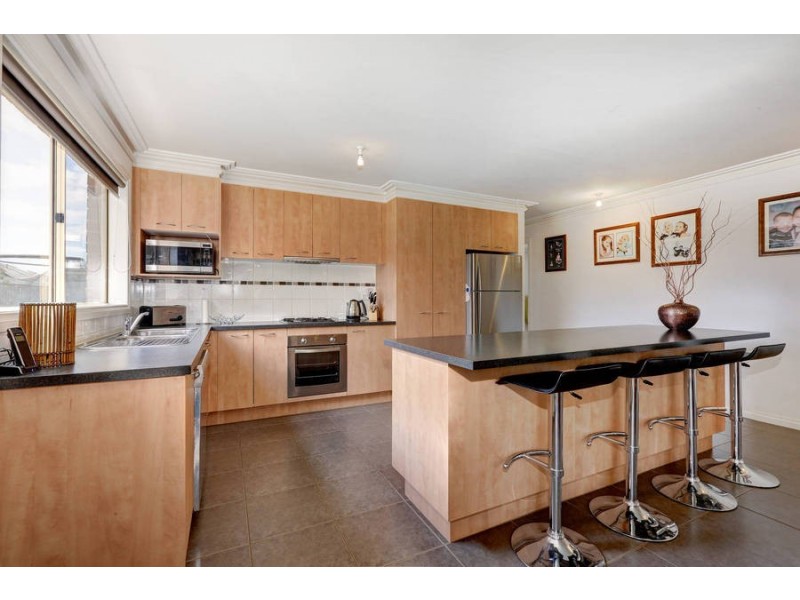 4 Ethereal Place, Kurunjang VIC 3337