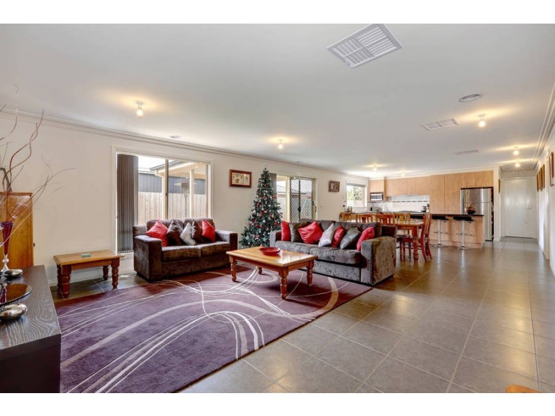 4 Ethereal Place, Kurunjang VIC 3337