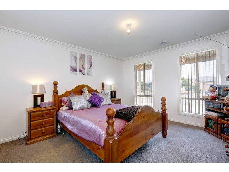 4 Ethereal Place, Kurunjang VIC 3337