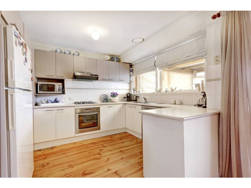 16 Lorimer Street, Melton VIC 3337