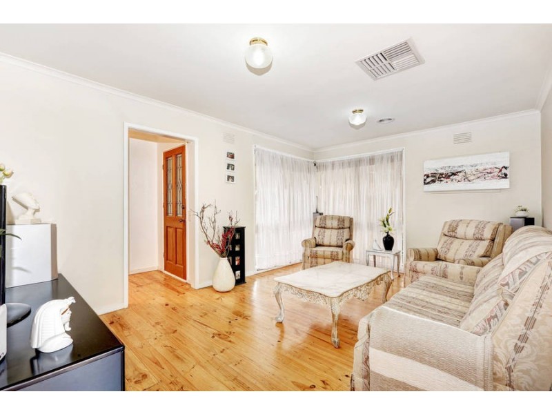 16 Lorimer Street, Melton VIC 3337