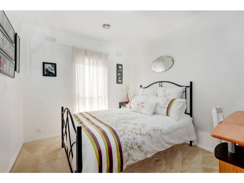 16 Lorimer Street, Melton VIC 3337