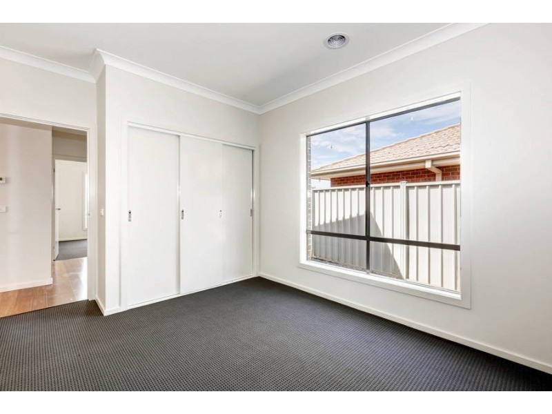 4/1 Glencoe Street, Kurunjang VIC 3337